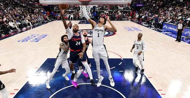 快船惊天逆转!马刺26分优势瞬间蒸发 快船惊天逆转!马刺26分优势瞬间蒸发